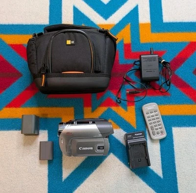 Canon ZR950 Mini DV Camcorder Bundle 2 Batteries + Charger + Bag 2000X Zoom 48X - Image 1 of 4