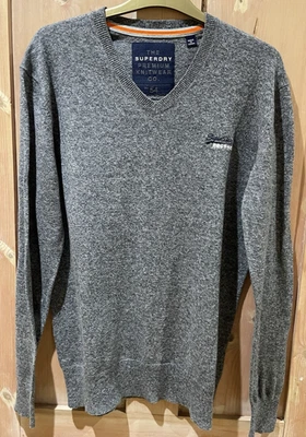 The Superdry Premium Knitwear ‘M’ Grey Jumper (E-55) * - Image 1 of 4