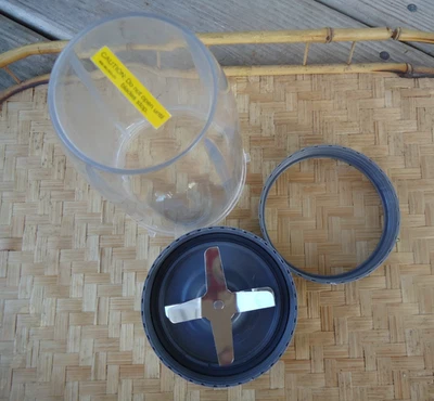 NutriBullet Magic Bullet Blade and 20 oz Cup Replacement Model NB-101B READ - Image 1 of 4