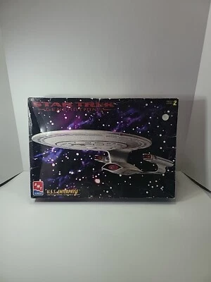 STAR TREK U.S.S. ENTERPRISE. Model #8793 1995 AMT/ERTL Open Box. - Image 1 of 4