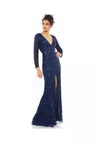 Abito Mac Duggal taglia 4 impreziosito spacco davanti manica lunga blu notte $598 - Foto 1 di 12