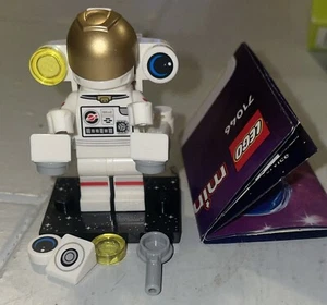 LEGO Series 26 Spacewalking Astronaut Minifigure (71046) Complete New - Picture 1 of 5