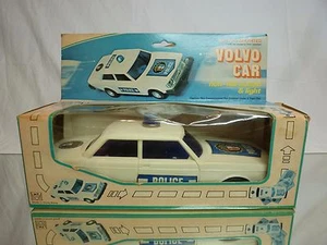 HT TOY HONG KONG 828A VOLVO 242 DL - POLICE PD - BATTERY L26.0cm - GOOD IN BOX - Picture 1 of 10
