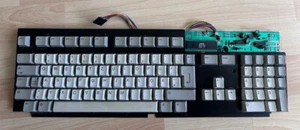 Clavier HI-TEK pour AMIGA 500 & A500 / ROUGE-VERT, légèrement défectueux #02 25 - Photo 1 sur 9