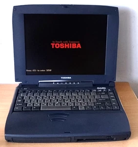 Vintage Toshiba Satellite 1625CDT Laptop - c2000 - Spares or Repair Project - Afbeelding 1 van 19