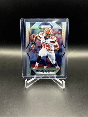 Panini Prizm 2017 - Rookies Myles Garrett #242 Silver Prizm (RC) Foto 1 de 3