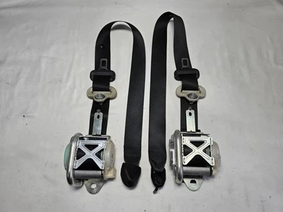 2009 - 2013 Mazda 6 Drivers & Passengers FRONT Seat Belt Retractors (OEM) Black  Foto 1 de 4