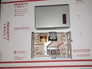 HONEYWELL L8148A AQUASTAT - high limit relay boiler control L8148C E L - Picture 1 of 7