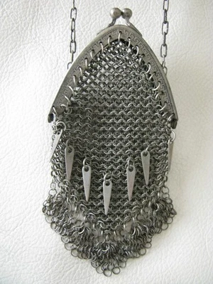 Monedero antiguo Chatelaine Art Nouveau plateado griego con marco de llave 7 borlas de malla Foto 1 de 4