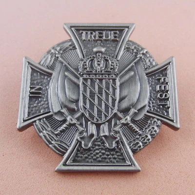 MARKENLOS Pin IN TREUE FEST Militaria Abzeichen EK Butterfly Verschluss - 227