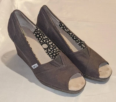 Zapatos de lona TOMS para mujer alpargata tacón de cuña punta abierta gris ceniza talla 9,5 Foto 1 de 4