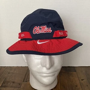 Nike Ole Miss Rebels Dri Fit Sombrero Cubo Lateral Talla Pequeña 🏈 - Imagen 1 de 3