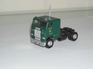 Athearn HO scale Freightliner Single Axle Cabover Tractor - Picture 1 of 2