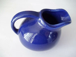 Vintage SHAWNEE Small ball Creamer Dutch Style Cobalt Blue Glossy 3 1/2" - Foto 1 di 7