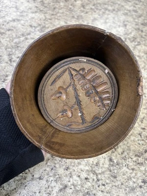 Molde de mantequilla de madera antiguo primitivo - diseño de bellota con rama - país Foto 1 de 4