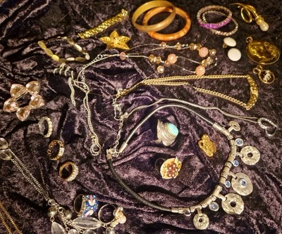 Konvolut Alter Modeschmuck Verwendbar Als Füllung Für Adventskalender - Bild 1 von 4