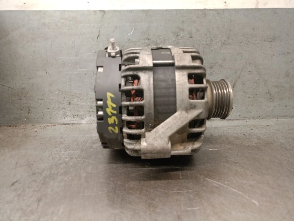 31419556 ALTERNATORE / 0125811110 BOSCH / 36012618 / 5570392 PER VOLVO XC70 II - Immagine 1 di 4