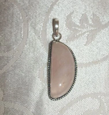 Precioso colgante de cuarzo rosa y plata de ley NUEVO Foto 1 de 3