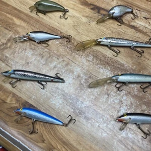 8 esche da pesca d'altura vintage pesca trolling casting gancio esche - Foto 1 di 7