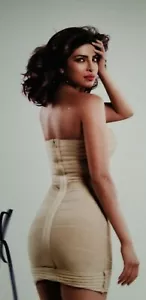 Priyanka Chopra signed 8x10 photo picture autographed good looking plus COA - Picture 1 of 7
