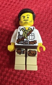  Lego Hero 5887 White Shirt with Olive Green Bandana Dino Minifigure