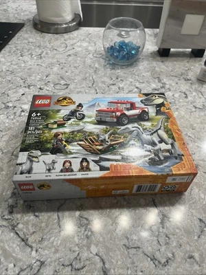 Lego 76946 Jurassic World: Blue & Beta Velociraptor Capture - New / Sealed - Image 1 of 4