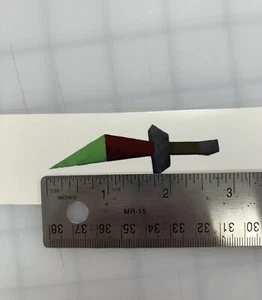 Adesivo Dragon Dagger Dds Fan Art OSRS resistente alle intemperie anime decalcomania auto - Foto 1 di 1