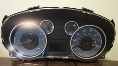 Cuadro de instrumentos velocímetro medidores de panel 2010-2012 Suzuki SX4 66.907 millas Foto 1 de 4