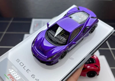 1:64 Resin car model Ferrari 488 Pista Limited edition 99PCS - Image 1 of 4