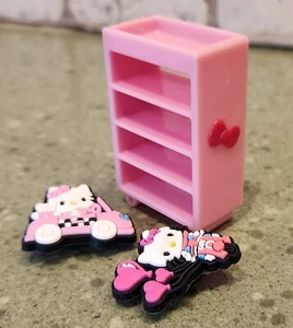 HELLO KITTY JETP LANE REPL PIECE/PART~ROLLING FLIGHT ATTEND CART+2 SHOE CHARMS - Picture 1 of 9