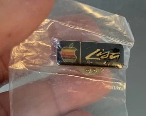 Apple Computer Lisa przypinka z logo Apple Rainbow (ok. 1983) - Bardzo rzadki! - Zdjęcie 1 z 3