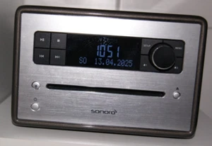 QUBO SO-220 Musiksystem mit Digitalradio, CD-Player, Bluetooth und Weckfunktion - Bild 1 von 7