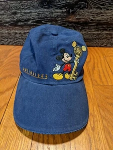 Vintage Walt Disney World Passholder Exclusive Hat with Mickey Key - Picture 1 of 6