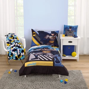 Juego de cama de 4 piezas para niños pequeños Warner Brothers Batman el Cruzado Enmascarado - Imagen 1 de 12