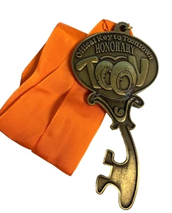 Rara Chiave Ufficiale Onoraria Disneyland Vintage Topolino Toontown 6" Bronzo - Foto 1 di 2