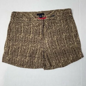 Tommy Hilfiger braune gerollte Shorts mit Fischgrätmuster 8 - Bild 1 von 8