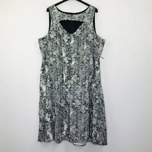 Torrid Women's 22 Dress White Black Floral Lace Print Keyhole A-Line CS14 - Picture 1 of 6