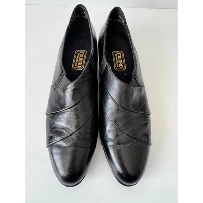 Munro American Women's Black Leather Shoes Size 9.5 SS Slip-On Comfort Heels - Image 1 of 4