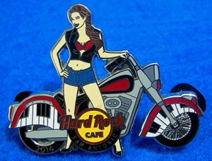 SAN ANTONIO TEXAS SEXY BICICLETA CHICA MOTO TECLADO 2014 Hard Rock Café PIN - Imagen 1 de 1