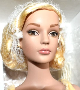 Tonner - 2002 Sheer Glamour Sydney Chase 16" Tyler Wentworth Fashion Doll NRP - Photo 1/17
