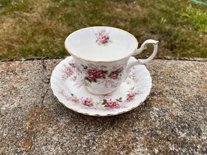 Royal Albert Lavender Rose Teacup & Saucer Bone China Set Made in England - Picture 1 of 8