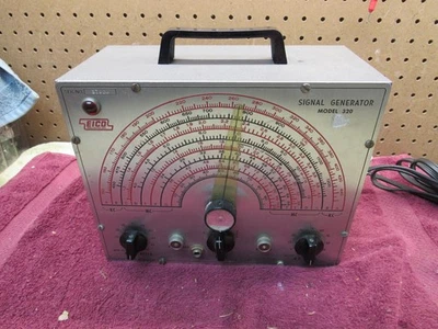 Vintage EICO 320 Signal Generator - Image 1 of 4