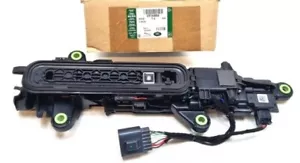 Genuine Range Rover Evoque 2019 on Right Outer Door Handle - LR144884 - Picture 1 of 1