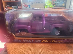 ROAD LEGENDS 1/18TH SCALE 1953 FORD F-100 MILD CUSTOM!!! PURPLE METALLIC 92149 - Picture 1 of 12