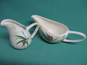 Small Pitcher & Gravy Vernon Ware Vernonware Kilns Shadow Leaf Tropical Design - Picture 1 of 5