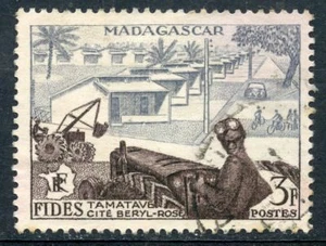 TIMBRE DE MADAGASCAR N°327 OBLITERE TAMATAVE CITE BERYL-ROSE - Photo 1/1