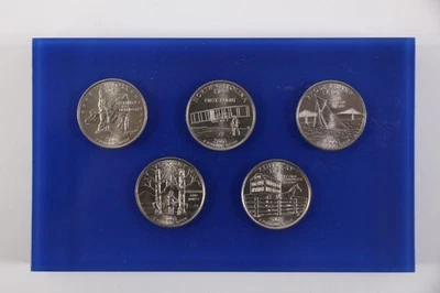 U.S. Mint 2001 NY NC RI VT KY State Quarters 25C 5-Coin Set - Image 1 of 3
