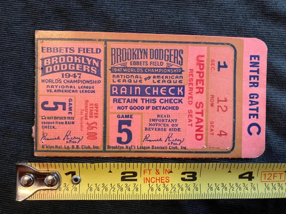 1947 年世界系列赛 5 号门票存根 Ebbets Field Jackie Robinson Joe DiMaggio — 第 1/4 张图片