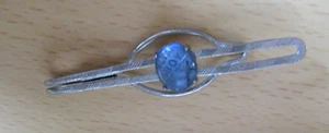Clip de corbata vintage Altar Boy con cruz 2,5" metal plateado azul Lucite Cabachon - Imagen 1 de 5