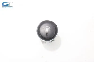 2007-2010 ASTON MARTIN V8 VANTAGE КРЫШКА ТОПЛИВНОЙ ДВЕРИ ОТКРЫТАЯ КНОПКА ВЫКЛЮЧАТЕЛЯ OEM - Изображение 1 из 4